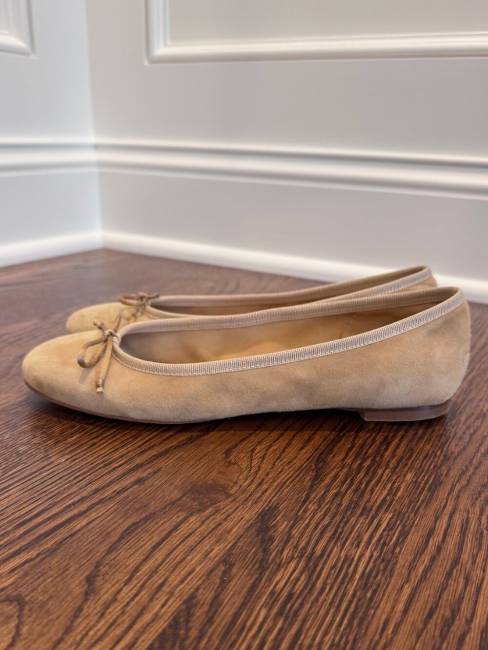 ANN MASHBURN Italian Tan/Beige/Taupe Suede Classic Ballet Flats - Size 38/8